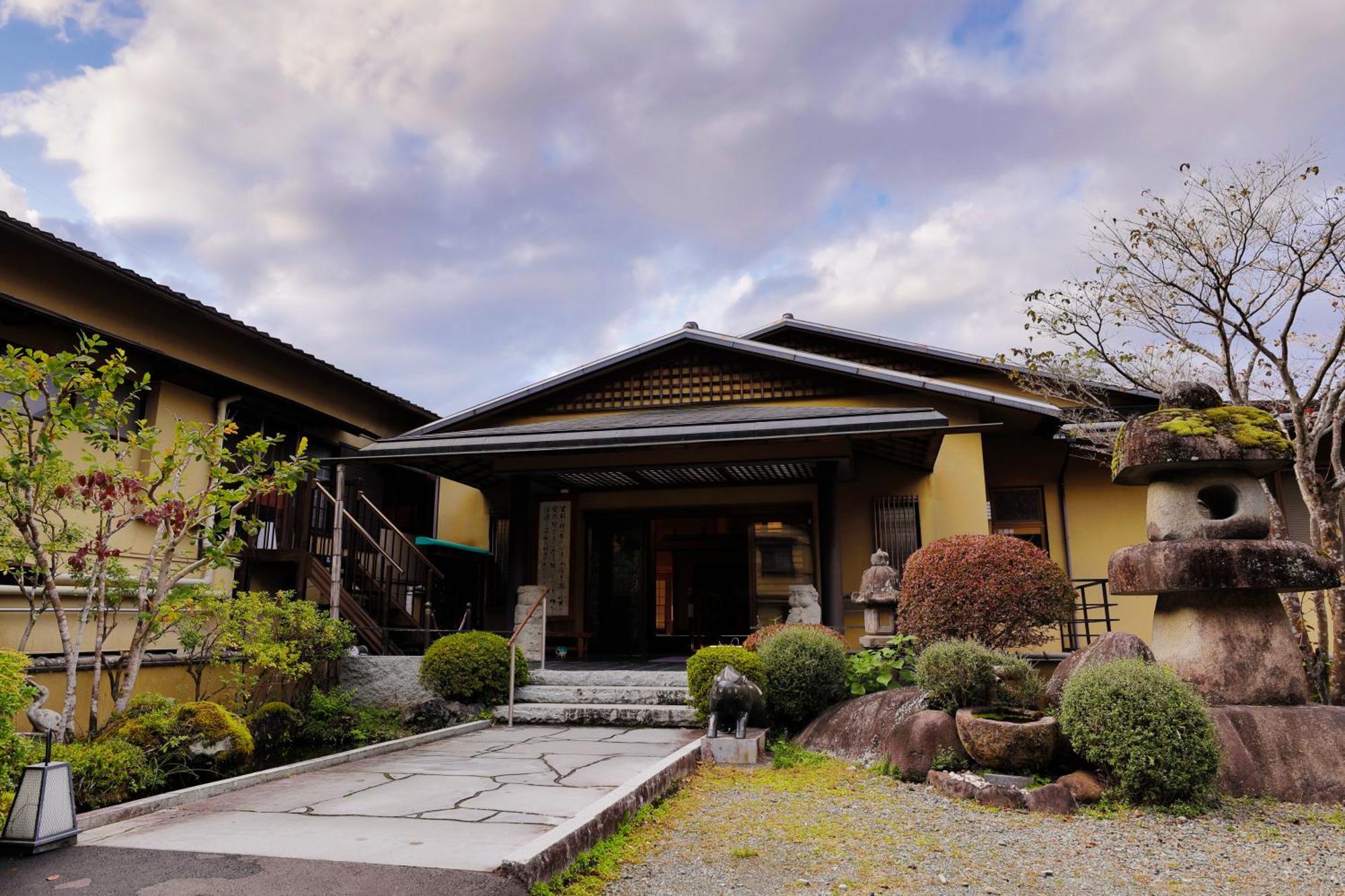 Tatsuta Ryokan Izu  Bagian luar foto